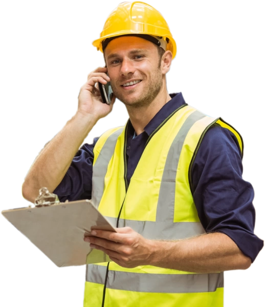 pracující muž ve výrobním podniku